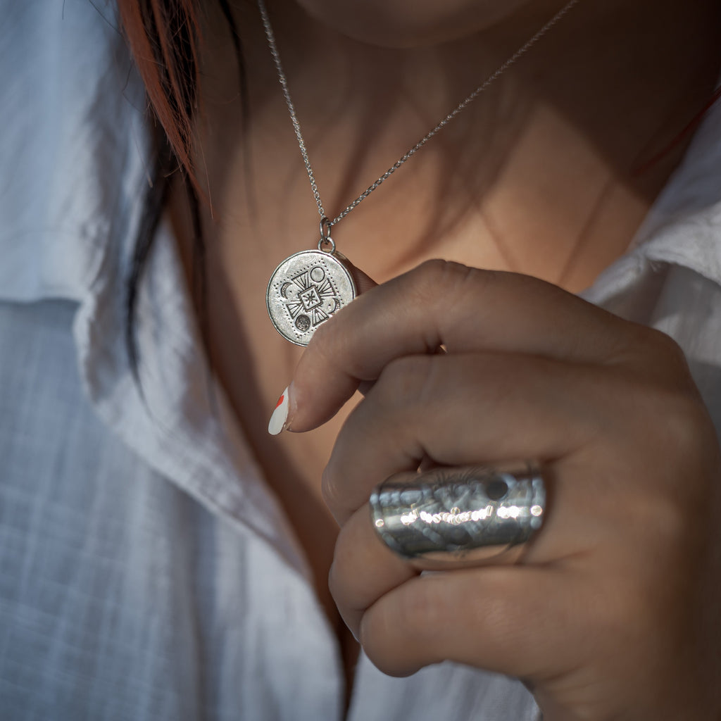 REFLECTOR AURA TYPE HUMAN DESIGN PENDANT